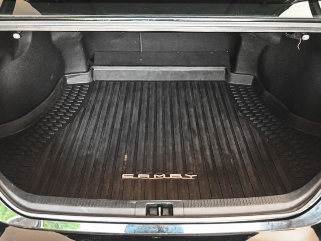 2020 Toyota Camry Hybrid LE - 23008483 - 35