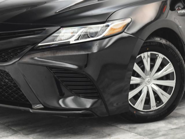 2020 Toyota Camry Hybrid LE - 23008483 - 36