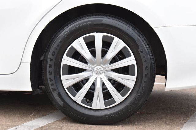 2020 Toyota Camry Hybrid LE CVT - 23059704 - 10
