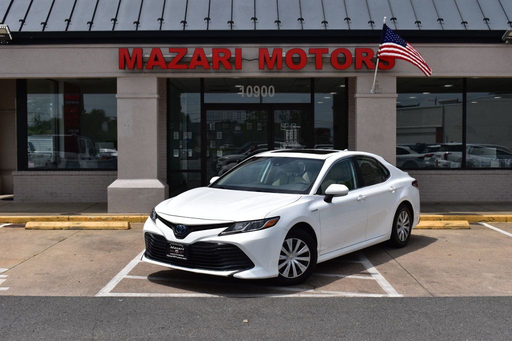 2020 Toyota Camry Hybrid LE CVT - 23059704 - 1