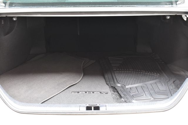 2020 Toyota Camry Hybrid LE CVT - 23059704 - 53