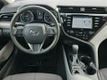 2020 Toyota Camry Hybrid LE CVT - 22946198 - 18