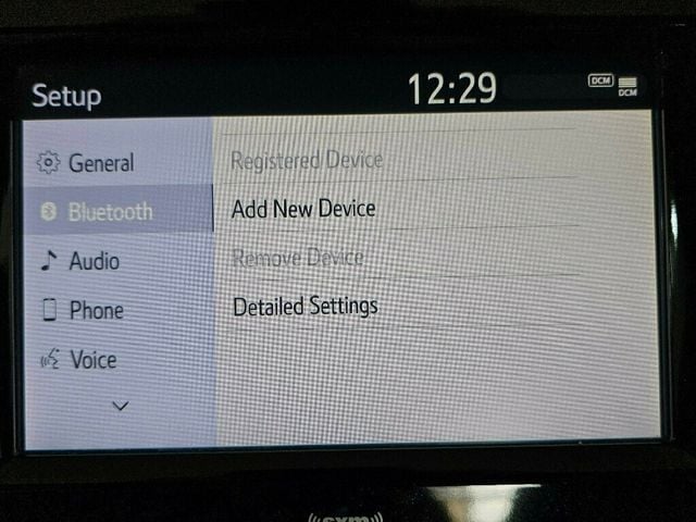 2020 Toyota Camry Hybrid LE CVT - 22946198 - 20
