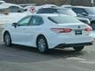 2020 Toyota Camry Hybrid LE CVT - 22946198 - 2