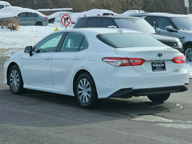 2020 Toyota Camry Hybrid LE CVT - 22946198 - 2