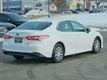 2020 Toyota Camry Hybrid LE CVT - 22946198 - 4
