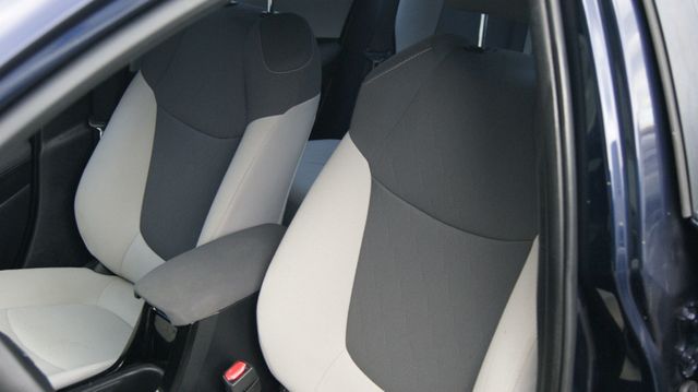 2020 Toyota Corolla 3 MONTH WARRANTY , JUST SERVICED , VERY CLEAN INSIDE AND OUT  - 23047423 - 11