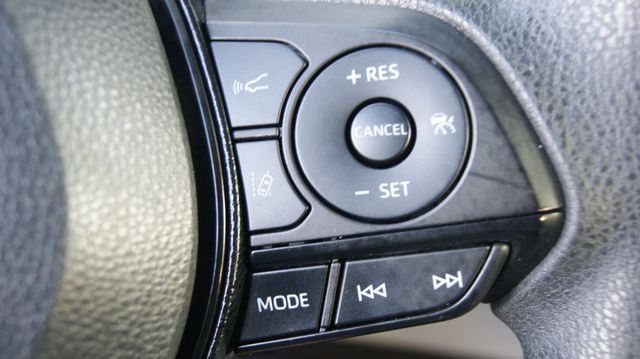 2020 Toyota Corolla 4 NEW TIRES , JUST SERVICED, VERY CLEAN INSIDE AND OUT - 23065219 - 22