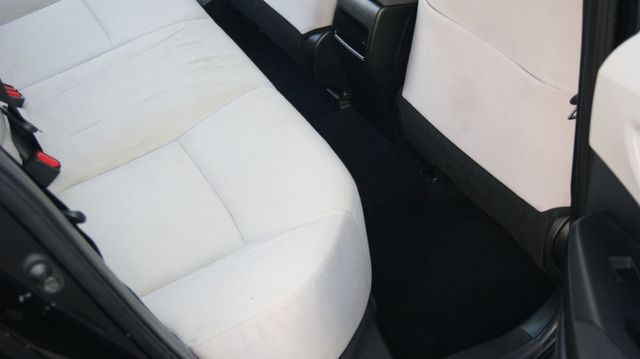 2020 Toyota Corolla 4 NEW TIRES , JUST SERVICED, VERY CLEAN INSIDE AND OUT - 23065219 - 32