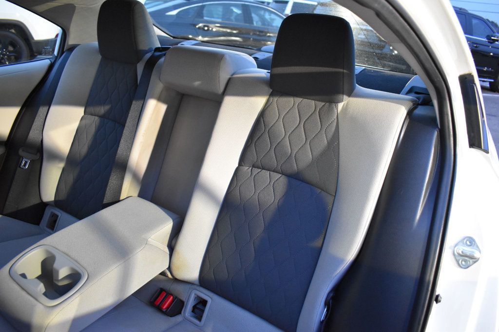 2020 Toyota Corolla Hybrid LE CVT - 22976523 - 18