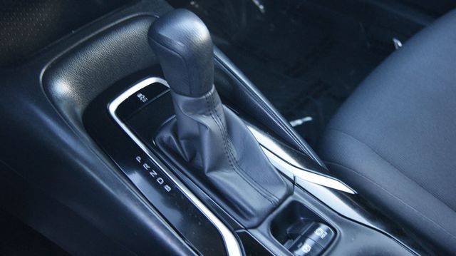 2020 Toyota Corolla JUST SERVICED , VERY CLEAN INSIDE AND OUT  - 22925404 - 22