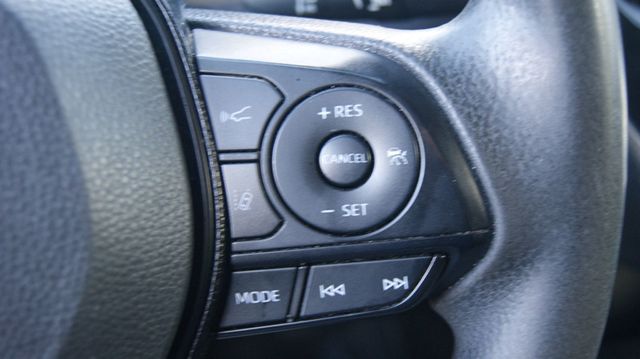 2020 Toyota Corolla JUST SERVICED , VERY CLEAN INSIDE AND OUT  - 22925404 - 23