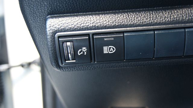 2020 Toyota Corolla JUST SERVICED , VERY CLEAN INSIDE AND OUT  - 22925404 - 24