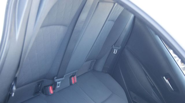 2020 Toyota Corolla JUST SERVICED , VERY CLEAN INSIDE AND OUT  - 22925404 - 33