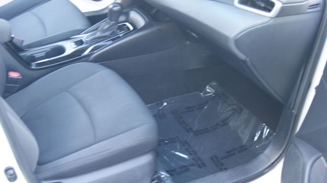 2020 Toyota Corolla JUST SERVICED , VERY CLEAN INSIDE AND OUT  - 22925404 - 35
