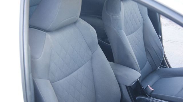 2020 Toyota Corolla JUST SERVICED , VERY CLEAN INSIDE AND OUT  - 22925404 - 37