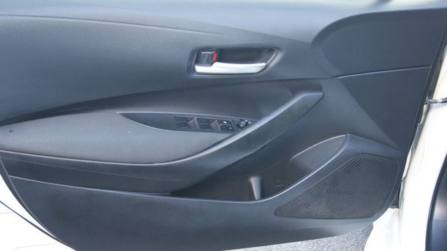 2020 Toyota Corolla JUST SERVICED , VERY CLEAN INSIDE AND OUT  - 22925404 - 46