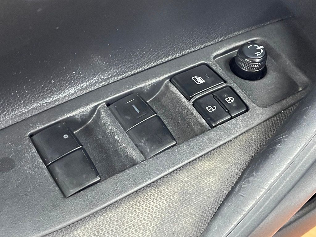 2020 Toyota Corolla LE CVT - 22949239 - 13