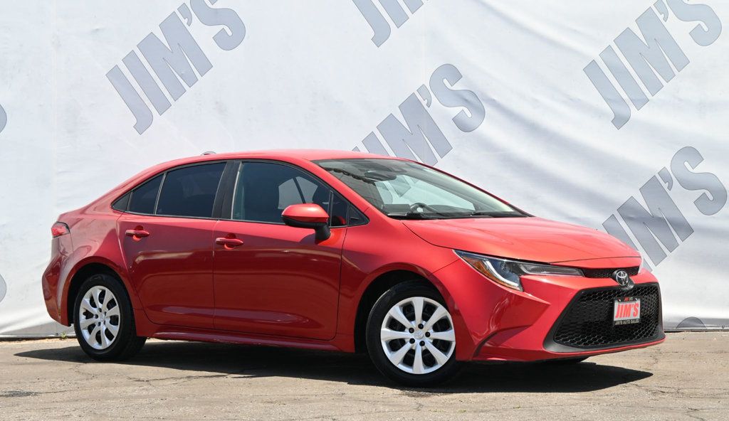 2020 Toyota Corolla LE photo 3