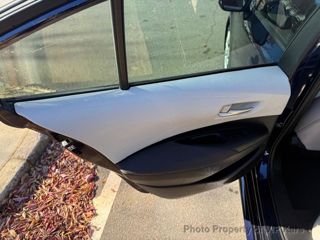 2020 Toyota Corolla LE CVT - 22947387 - 12