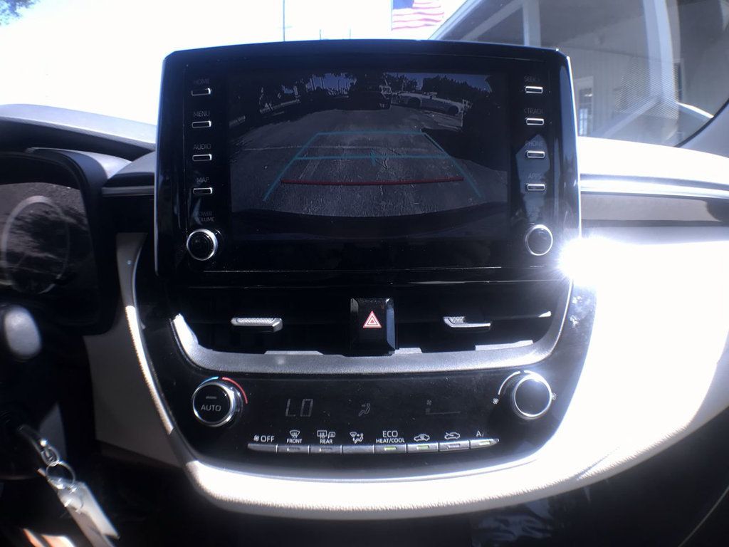 2020 Toyota Corolla LE photo 15