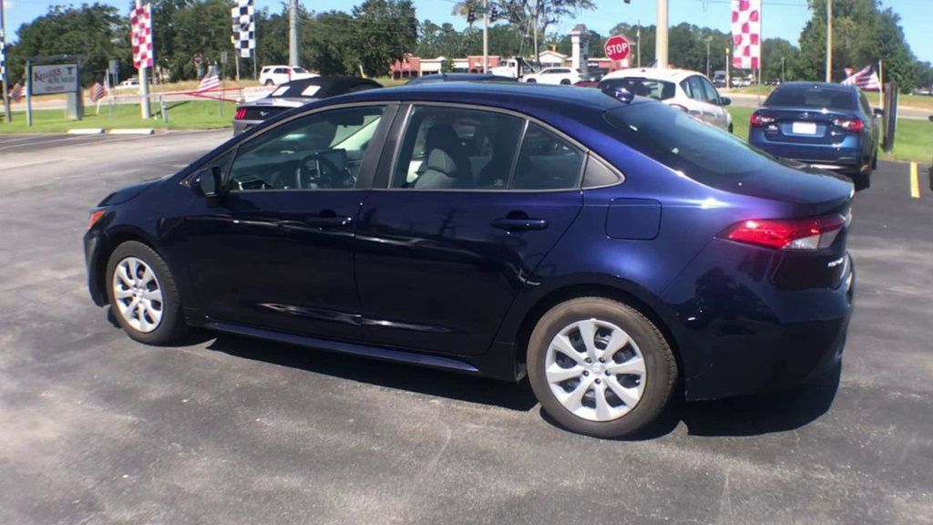 2020 Toyota Corolla LE photo 6