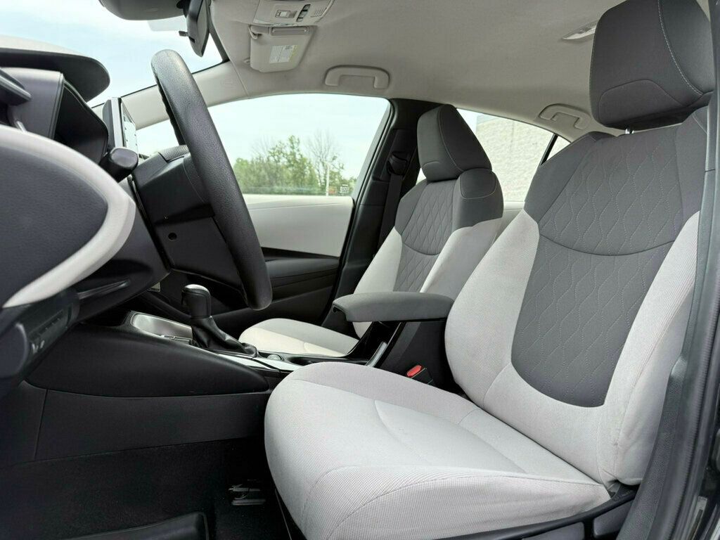 2020 Toyota Corolla LE photo 14