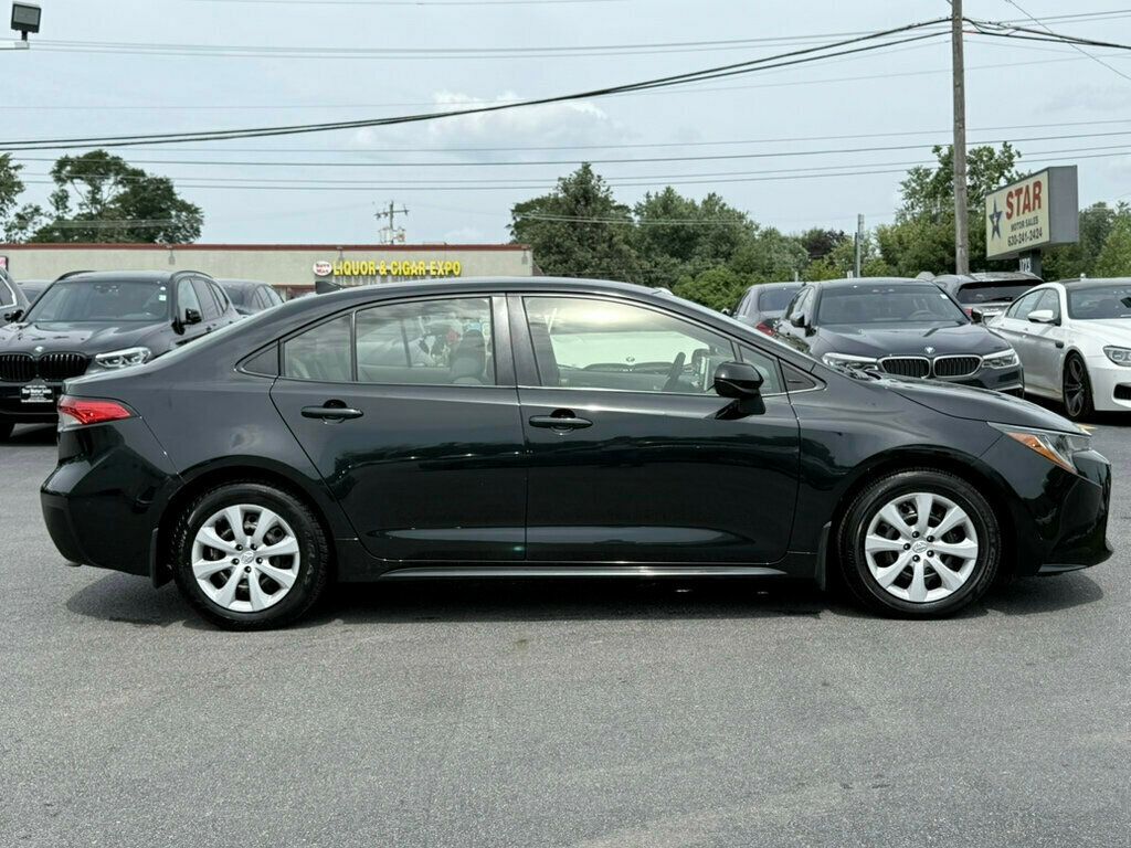 2020 Toyota Corolla LE photo 15