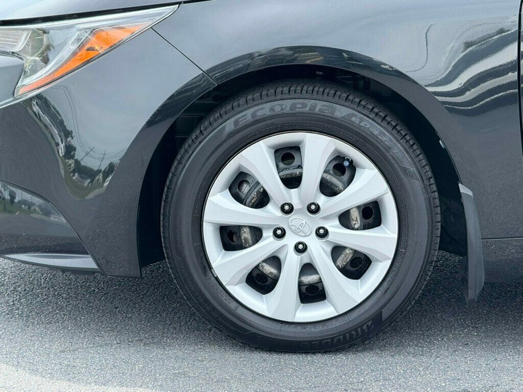2020 Toyota Corolla LE photo 38