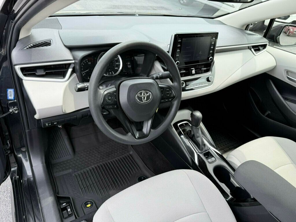 2020 Toyota Corolla LE photo 8