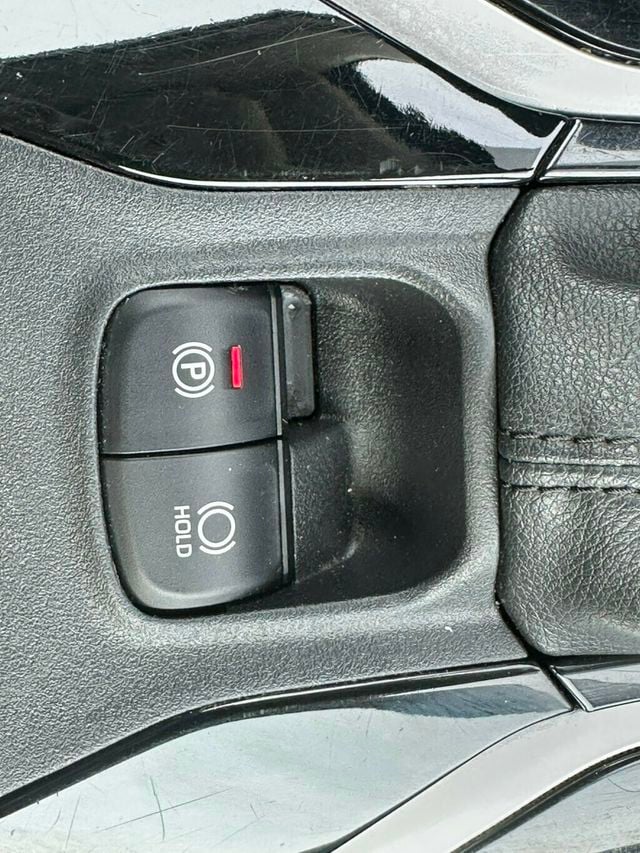 2020 Toyota Corolla LE CVT - 23066280 - 29