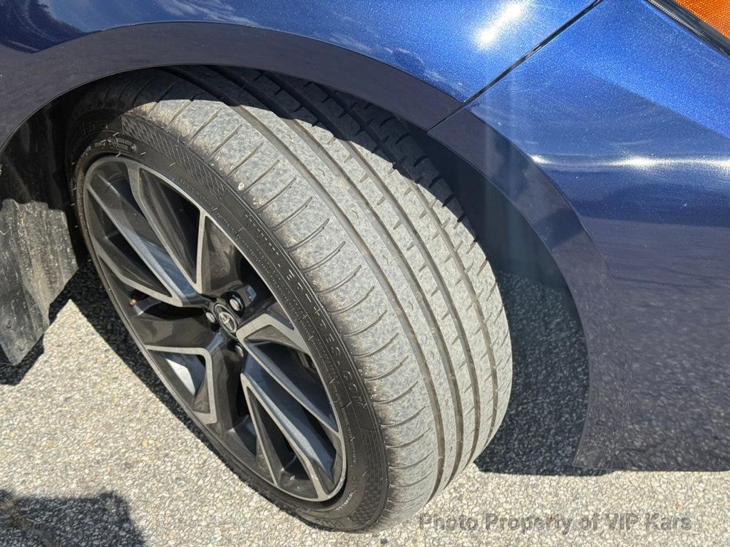 2020 Toyota Corolla SE photo 4