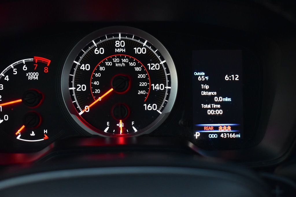 2020 Toyota Corolla SE CVT - 22943432 - 26