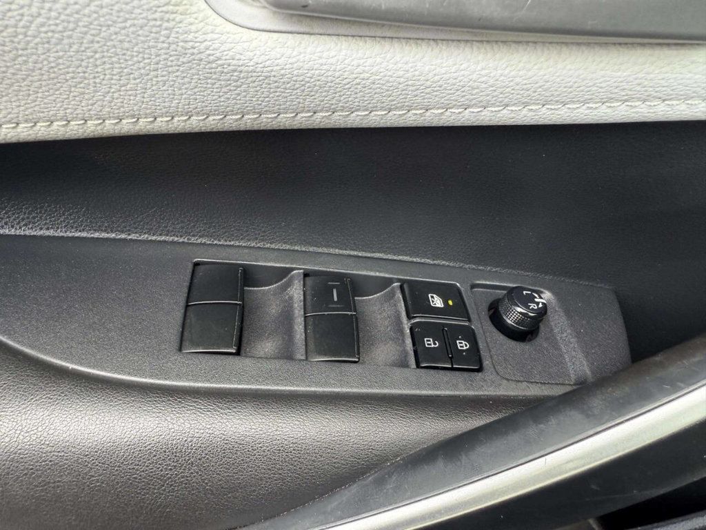 2020 Toyota Corolla SE CVT - 22931920 - 28