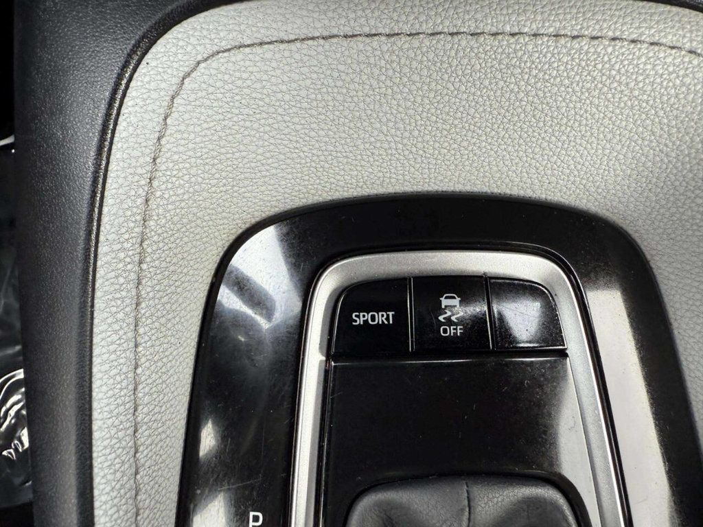 2020 Toyota Corolla SE CVT - 22931920 - 32