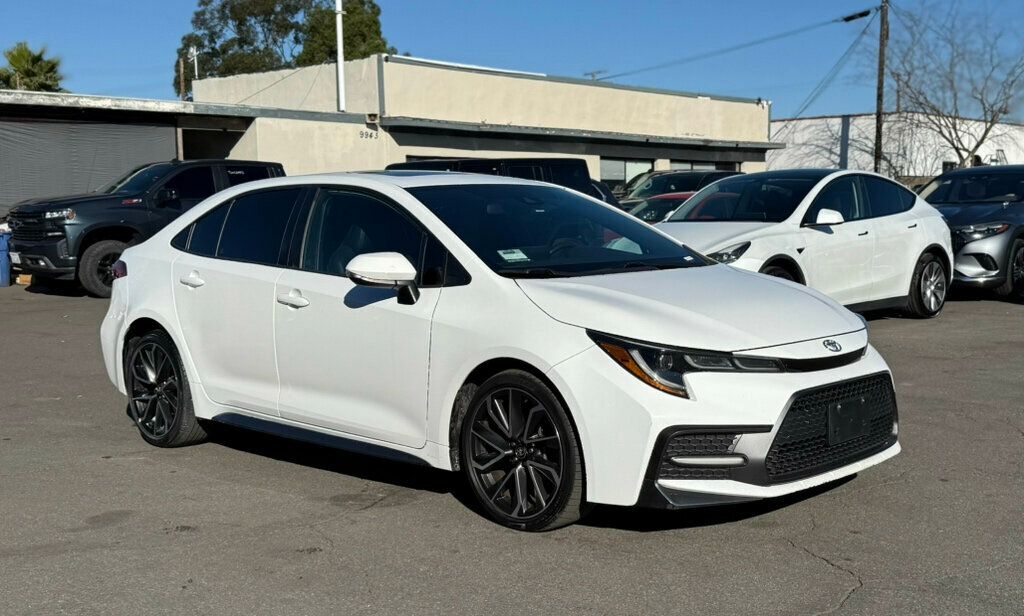 2020 Toyota Corolla XSE photo 3