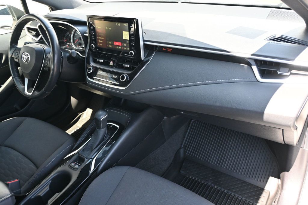 2020 Toyota Corolla SE photo 6