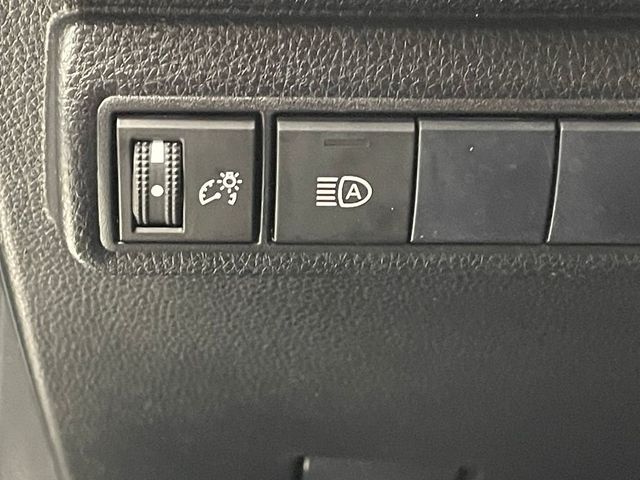 2020 Toyota Corolla Hatchback SE CVT - 22968012 - 17