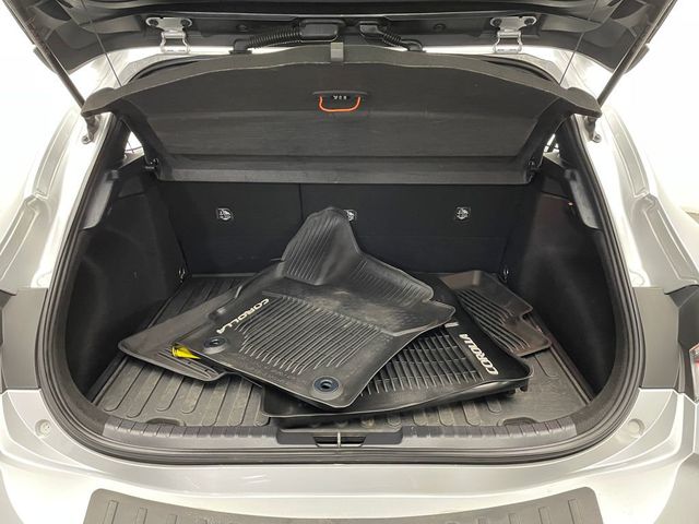 2020 Toyota Corolla Hatchback SE Manual - 22986346 - 37