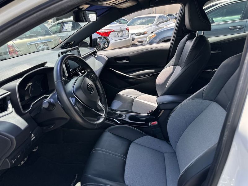 2020 Toyota Corolla Hatchback XSE CVT - 23019453 - 11