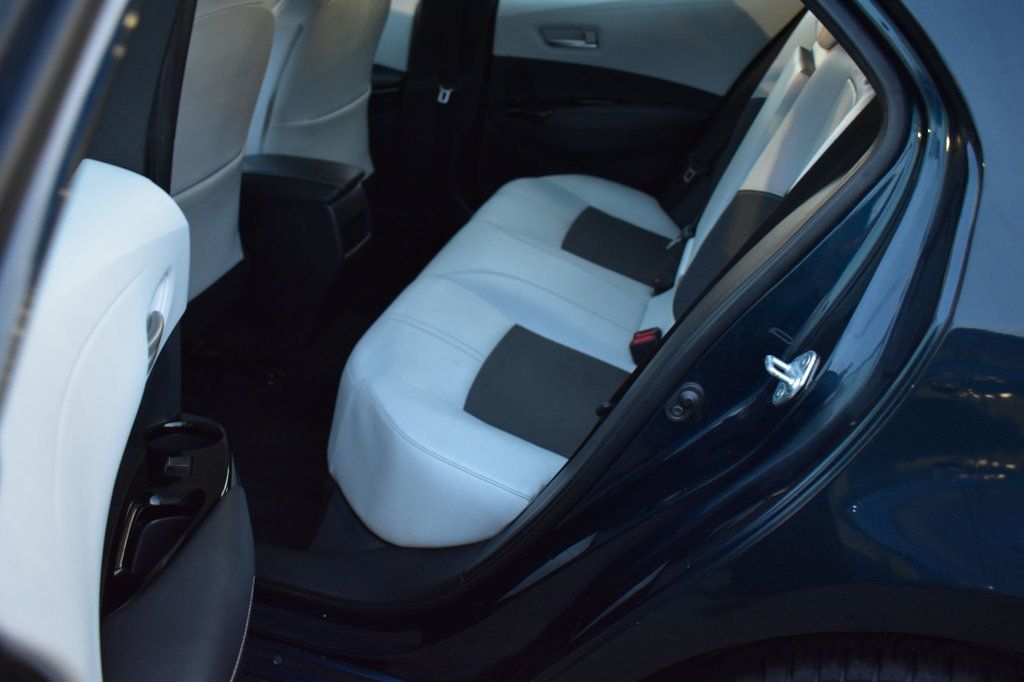 2020 Toyota Corolla Hatchback XSE CVT - 23013812 - 18