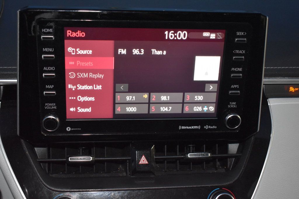 2020 Toyota Corolla Hatchback XSE CVT - 23013812 - 30