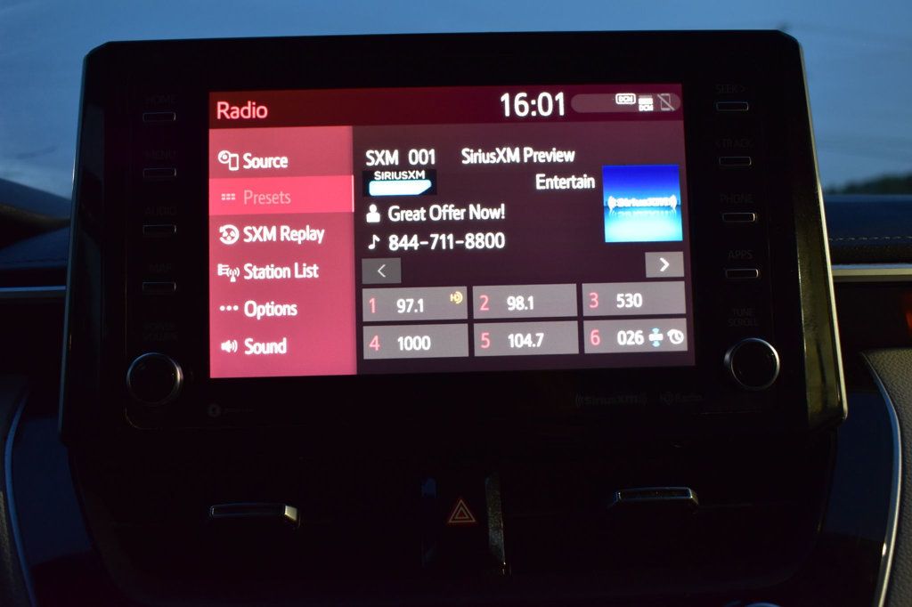 2020 Toyota Corolla Hatchback XSE CVT - 23013812 - 32