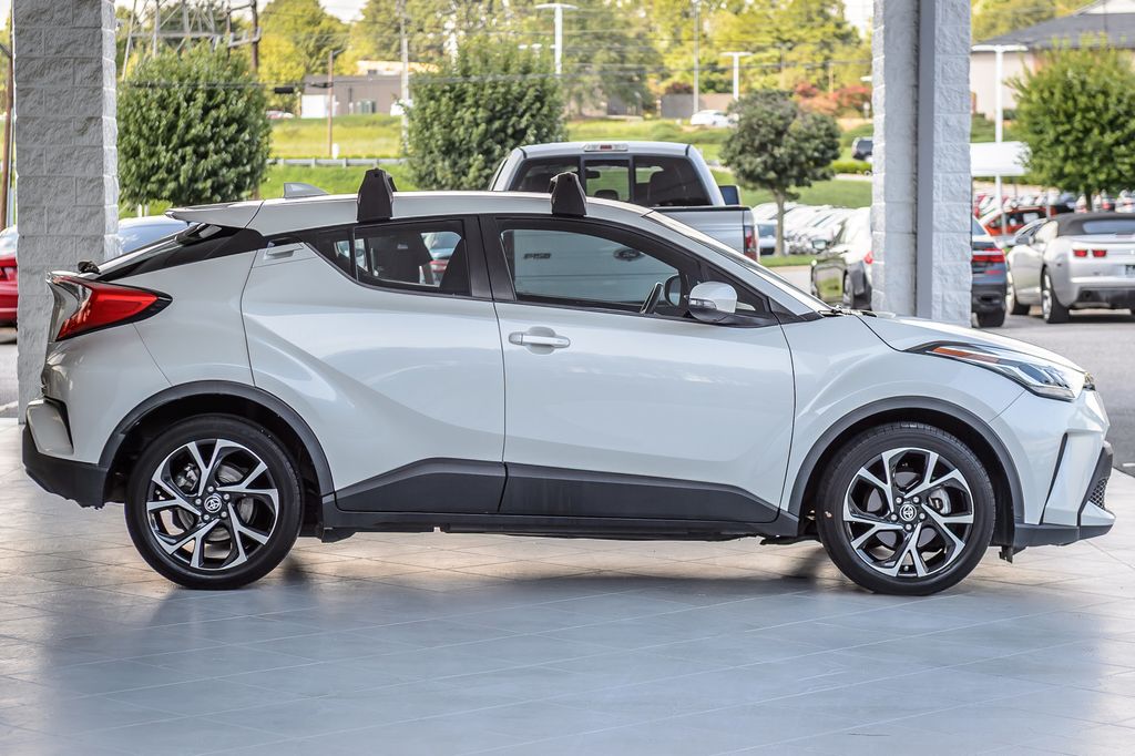 2020 Toyota C-HR C-HR XLE - LOW MILES - VERY WELL EQUIPPED - EXCELLENT CONDITION - 23068530 - 46