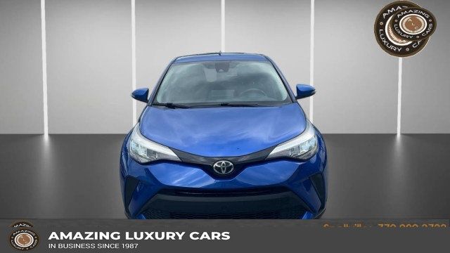 2020 Toyota C-HR LE's photo