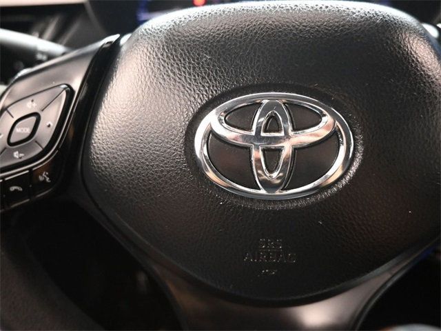 2020 Toyota C-HR LE photo 15