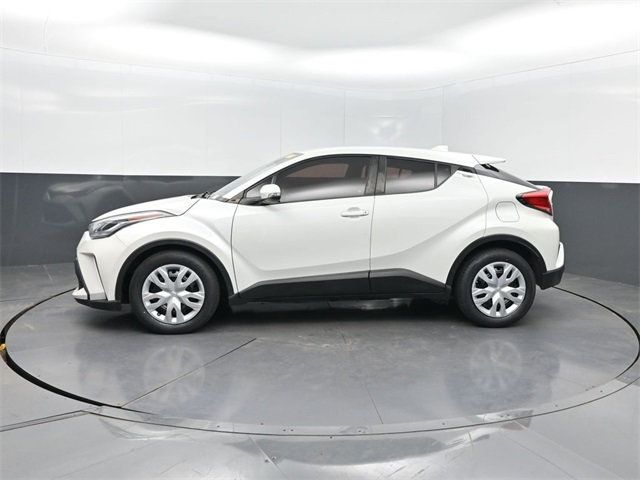 2020 Toyota C-HR LE photo 25