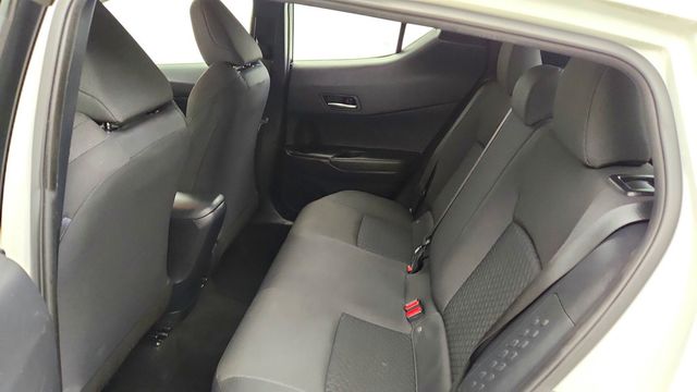 2020 Toyota C-HR LE FWD - 23096098 - 18