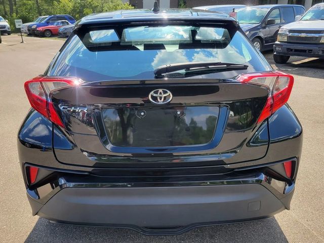 2020 Toyota C-HR LE Sport Utility 4D - 22932908 - 10