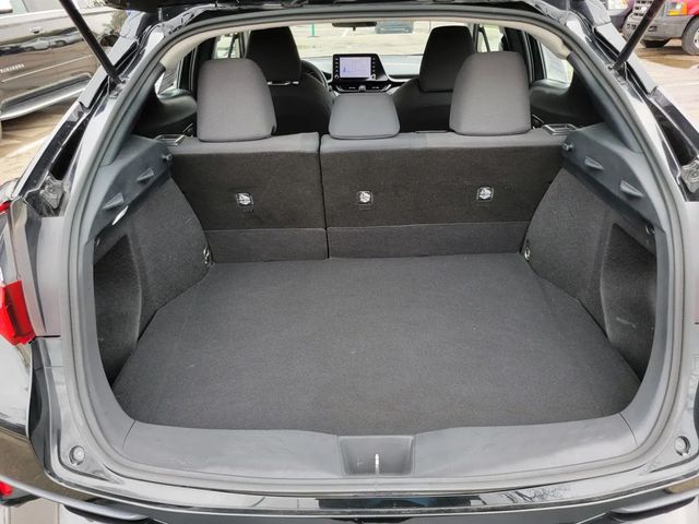 2020 Toyota C-HR LE Sport Utility 4D - 22932908 - 11